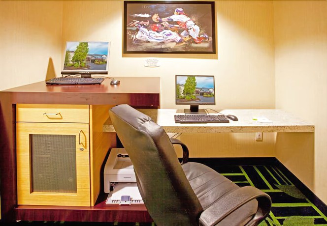 Imagen de los interiores del Hotel Fairfield Inn and Suites By Marriott Beaverton. Foto 12