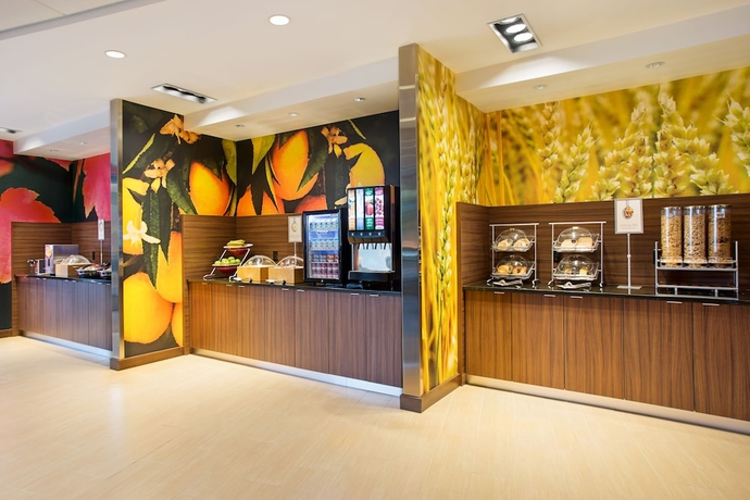 Imagen del bar/restaurante del Hotel Fairfield Inn and Suites By Marriott Belle Vernon. Foto 5