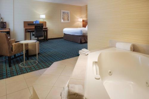 Imagen general del Hotel Fairfield Inn and Suites By Marriott Belleville. Foto 7