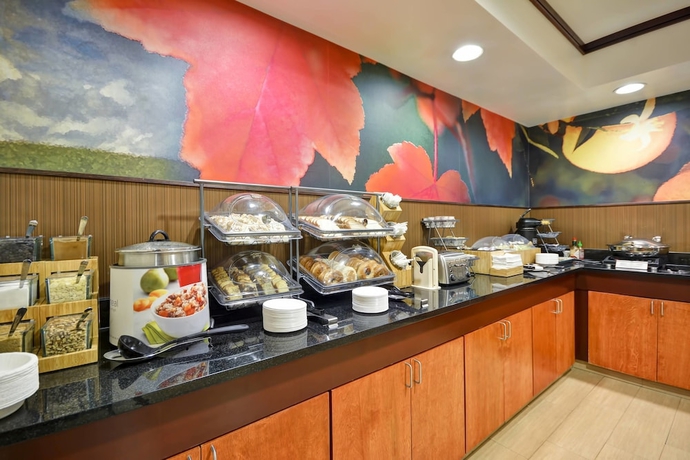 Imagen del bar/restaurante del Hotel Fairfield Inn and Suites By Marriott Birmingham Fultondale/i65. Foto 3
