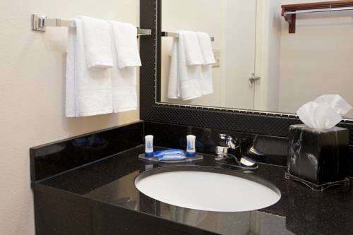 Imagen de la habitación del Hotel Fairfield Inn and Suites By Marriott Bloomington, Bloomington. Foto 9