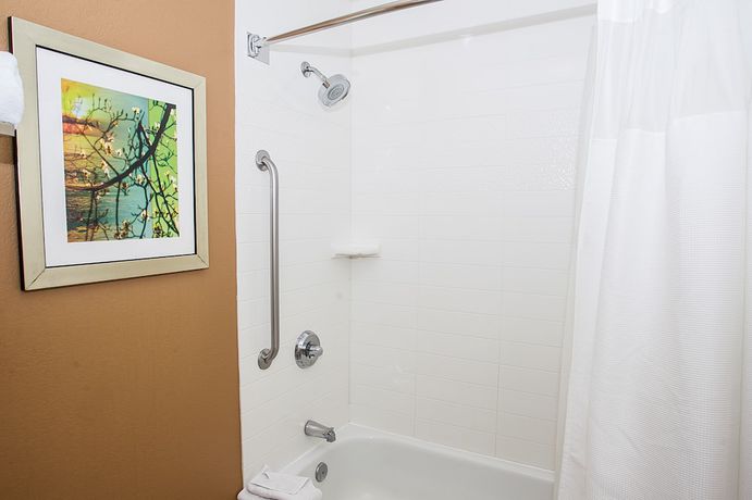 Imagen de la habitación del Hotel Fairfield Inn and Suites By Marriott Boston Milford. Foto 8
