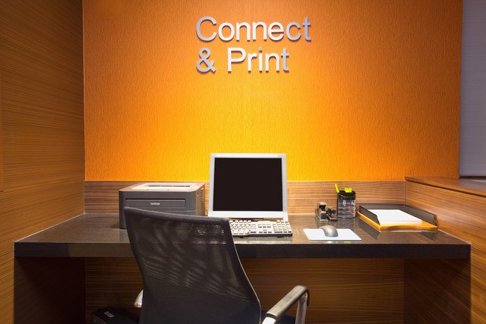 Imagen de los interiores del Hotel Fairfield Inn and Suites By Marriott Boston Milford. Foto 16