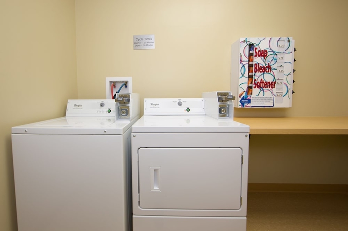 Imagen de los interiores del Hotel Fairfield Inn and Suites By Marriott Burlington. Foto 16