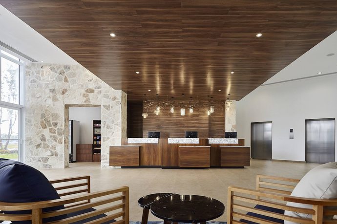 Imagen de los interiores del Hotel Fairfield Inn and Suites By Marriott Cancun Airport. Foto 20