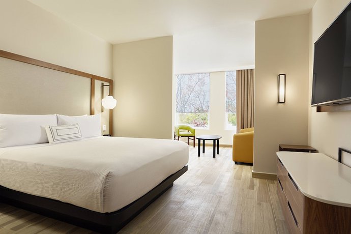 Imagen de la habitación del Hotel Fairfield Inn and Suites By Marriott Cancun Airport. Foto 13