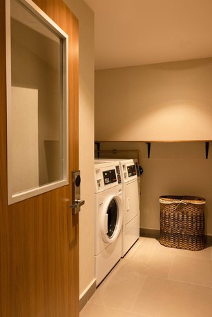 Imagen general del Hotel Fairfield Inn and Suites By Marriott Cancun Downtown. Foto 2