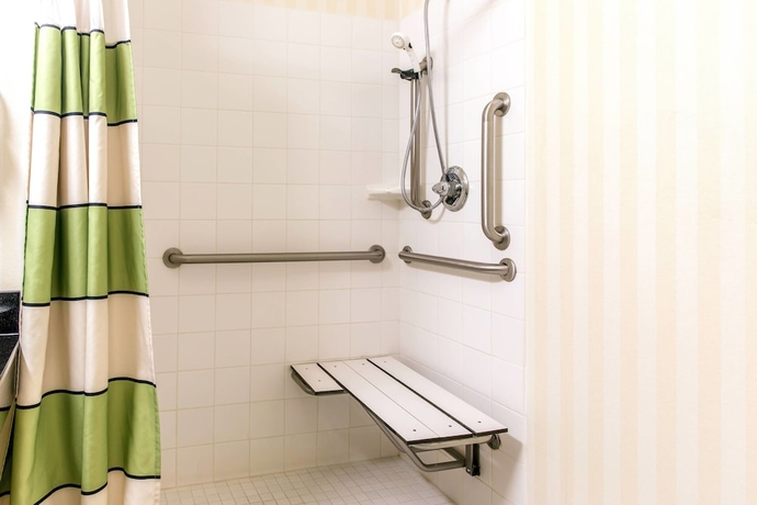 Imagen de la habitación del Hotel Fairfield Inn and Suites By Marriott Canton, North Canton. Foto 5