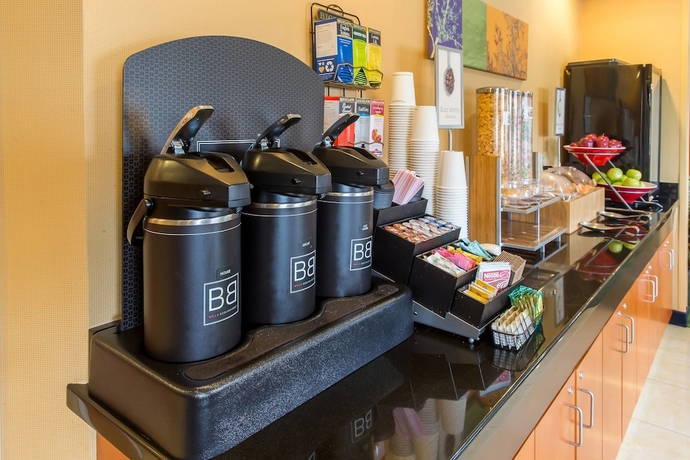Imagen del bar/restaurante del Hotel Fairfield Inn and Suites By Marriott Canton, North Canton. Foto 3
