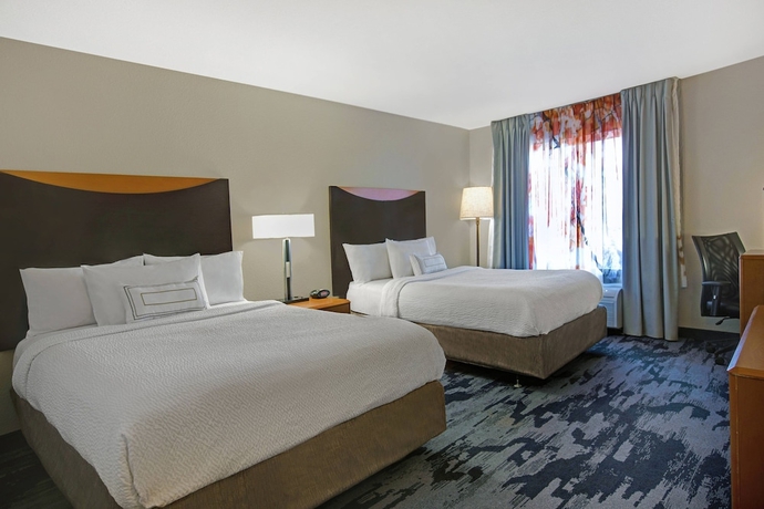 Imagen de la habitación del Hotel Fairfield Inn and Suites By Marriott Carlsbad. Foto 3