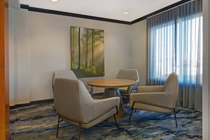 Imagen de los interiores del Hotel Fairfield Inn and Suites By Marriott Carlsbad. Foto 16