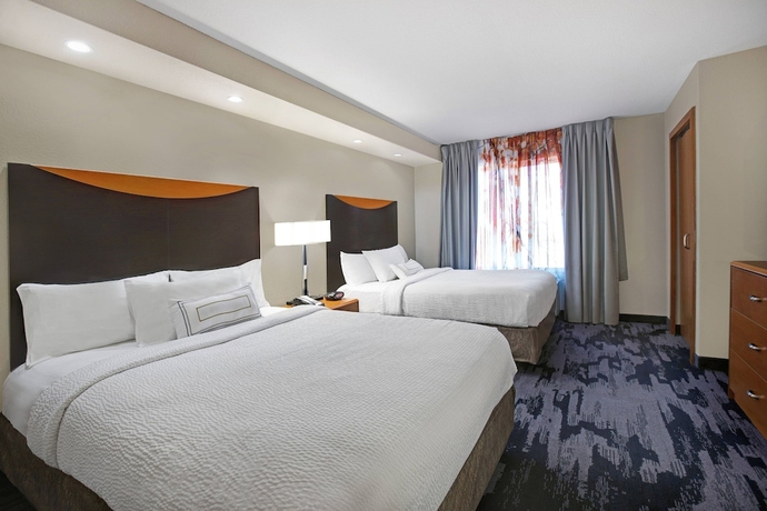 Imagen de la habitación del Hotel Fairfield Inn and Suites By Marriott Carlsbad. Foto 5
