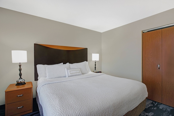 Imagen de la habitación del Hotel Fairfield Inn and Suites By Marriott Carlsbad. Foto 15