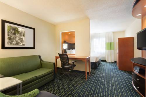 Imagen de la habitación del Hotel Fairfield Inn and Suites By Marriott Champaign. Foto 3