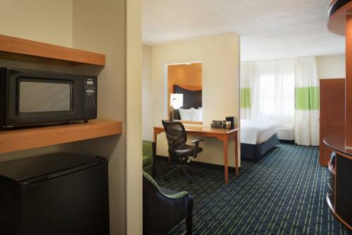 Imagen de la habitación del Hotel Fairfield Inn and Suites By Marriott Champaign. Foto 4
