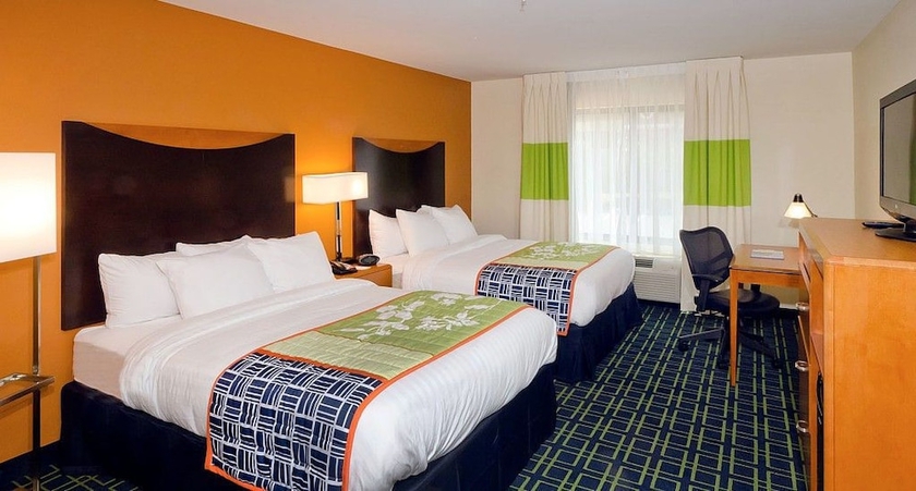 Imagen de la habitación del Hotel Fairfield Inn and Suites By Marriott Charlotte Matthews. Foto 13