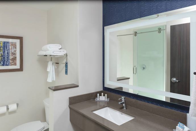 Imagen de la habitación del Hotel Fairfield Inn and Suites By Marriott Charlotte Pineville. Foto 6