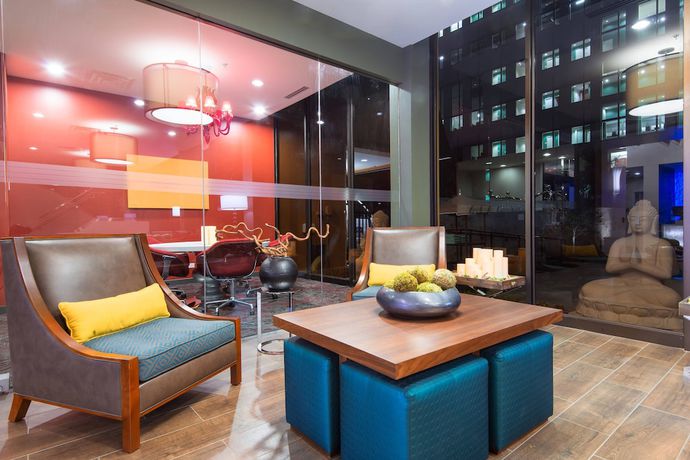 Imagen de los interiores del Hotel Fairfield Inn and Suites By Marriott Charlotte Uptown. Foto 15