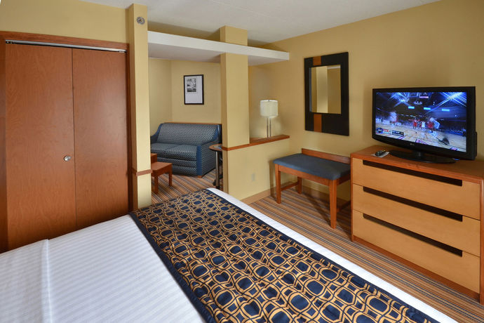 Imagen de los interiores del Hotel Fairfield Inn and Suites By Marriott Charlottesville North. Foto 10