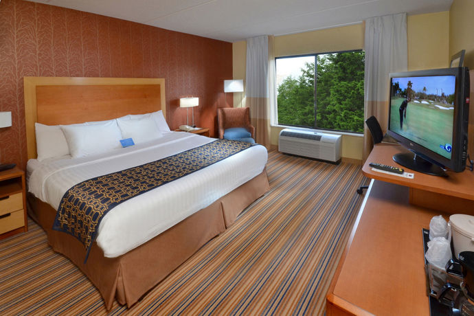 Imagen de la habitación del Hotel Fairfield Inn and Suites By Marriott Charlottesville North. Foto 6