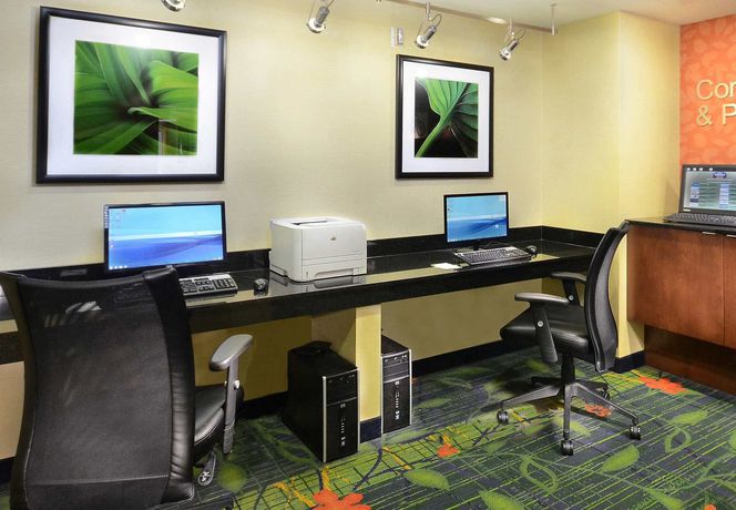 Imagen de la habitación del Hotel Fairfield Inn and Suites By Marriott Charlottesville North. Foto 7