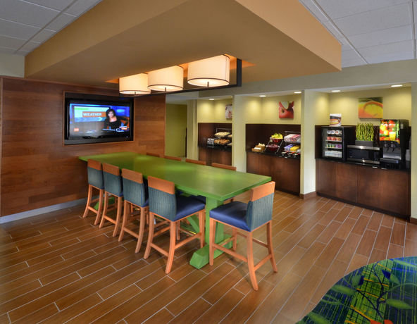Imagen general del Hotel Fairfield Inn and Suites By Marriott Charlottesville North. Foto 1