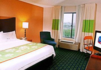 Imagen de la habitación del Hotel Fairfield Inn and Suites By Marriott Chesapeake. Foto 3