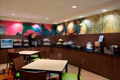 Imagen general del Hotel Fairfield Inn and Suites By Marriott Chicago Midway Airport. Foto 10