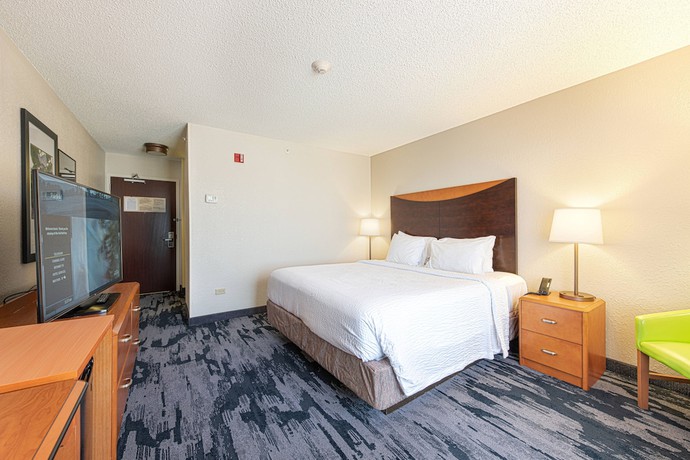 Imagen de la habitación del Hotel Fairfield Inn and Suites By Marriott Chicago Naperville. Foto 12