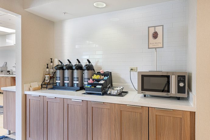 Imagen del bar/restaurante del Hotel Fairfield Inn and Suites By Marriott Chicago Naperville. Foto 3