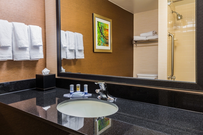 Imagen de la habitación del Hotel Fairfield Inn and Suites By Marriott Clearwater. Foto 12