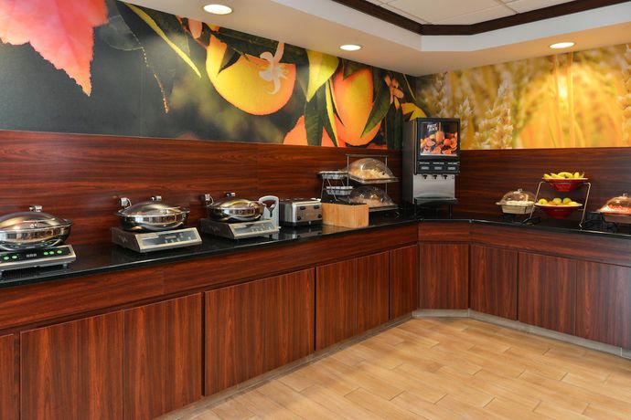 Imagen de los interiores del Hotel Fairfield Inn and Suites By Marriott Cleveland Avon. Foto 9