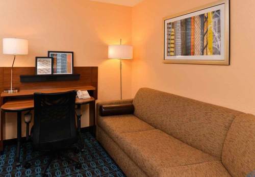 Imagen de la habitación del Hotel Fairfield Inn and Suites By Marriott Cleveland Avon. Foto 4