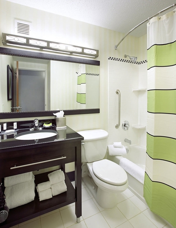 Imagen de la habitación del Hotel Fairfield Inn and Suites By Marriott Cleveland Beachwood. Foto 4