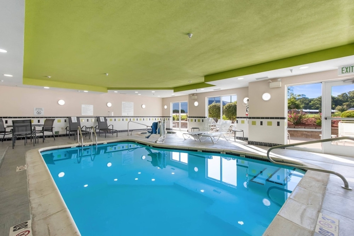 Imagen de la piscina del Hotel Fairfield Inn and Suites By Marriott Columbia. Foto 18