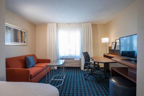 Imagen de la habitación del Hotel Fairfield Inn and Suites By Marriott Dallas Lewisville. Foto 18