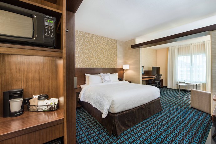 Imagen de la habitación del Hotel Fairfield Inn and Suites By Marriott Dayton. Foto 11