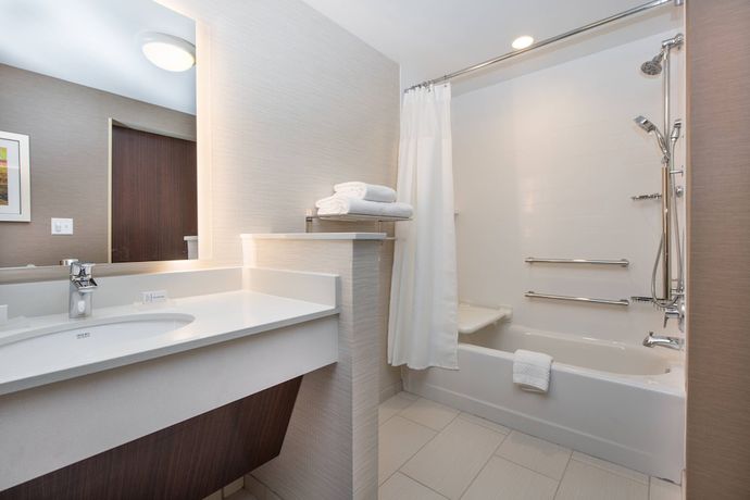 Imagen de la habitación del Hotel Fairfield Inn and Suites By Marriott Dayton. Foto 15