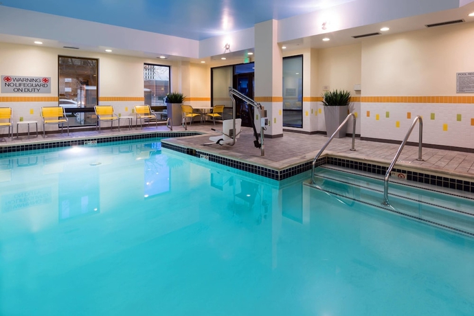 Imagen de la piscina del Hotel Fairfield Inn and Suites By Marriott Denver Cherry Creek. Foto 14