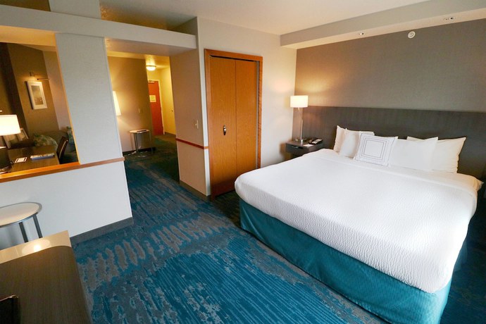 Imagen de la habitación del Hotel Fairfield Inn and Suites By Marriott Des Moines Airport. Foto 3