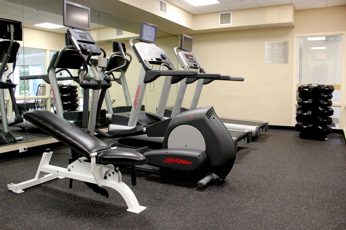Imagen de los interiores del Hotel Fairfield Inn and Suites By Marriott Detroit Farmington Hills. Foto 16