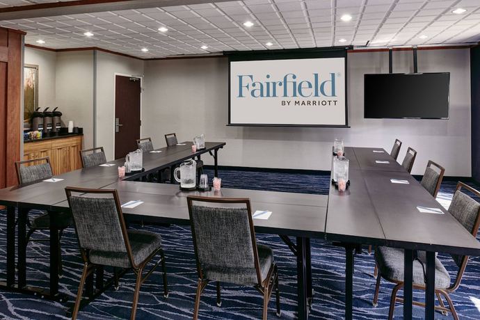 Imagen de los interiores del Hotel Fairfield Inn and Suites By Marriott Detroit Livonia. Foto 17