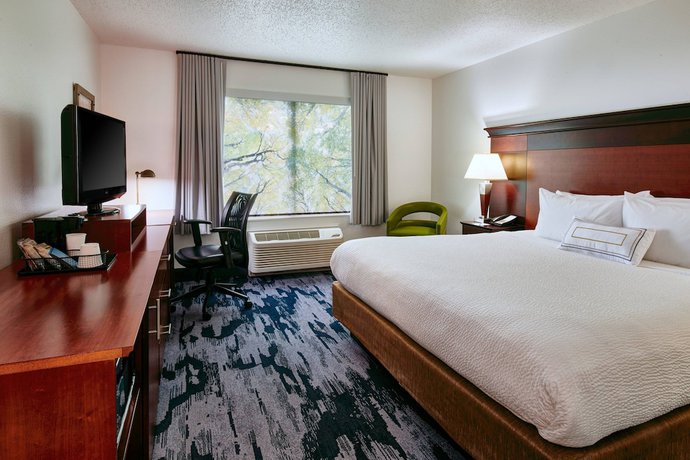 Imagen de la habitación del Hotel Fairfield Inn and Suites By Marriott Detroit Livonia. Foto 14