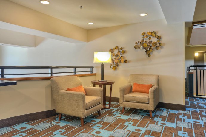 Imagen de los interiores del Hotel Fairfield Inn and Suites By Marriott Durham Southpoint. Foto 17