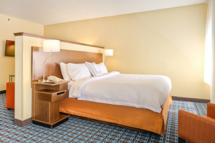 Imagen de la habitación del Hotel Fairfield Inn and Suites By Marriott Durham Southpoint. Foto 10