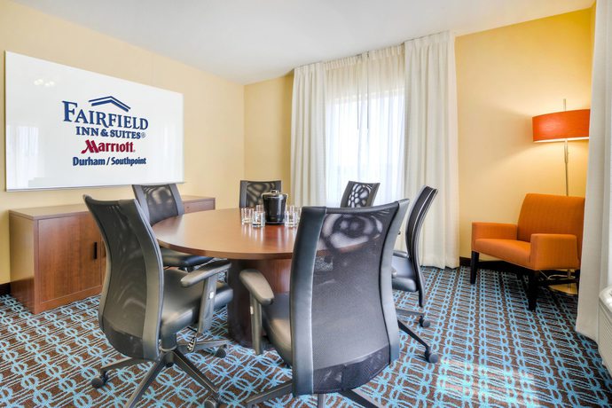 Imagen de la habitación del Hotel Fairfield Inn and Suites By Marriott Durham Southpoint. Foto 11
