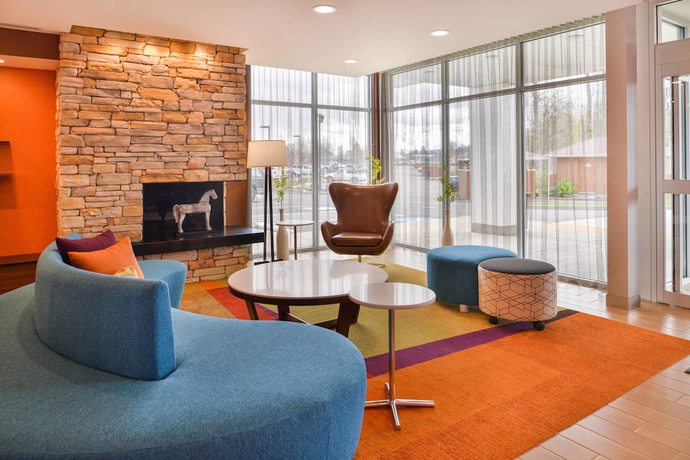 Imagen de los interiores del Hotel Fairfield Inn and Suites By Marriott Eugene East/springfield. Foto 18