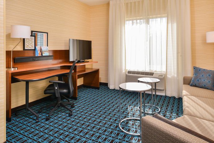 Imagen de la habitación del Hotel Fairfield Inn and Suites By Marriott Eugene East/springfield. Foto 14