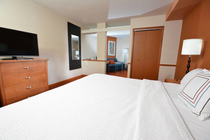 Imagen de la habitación del Hotel Fairfield Inn and Suites By Marriott. Foto 10