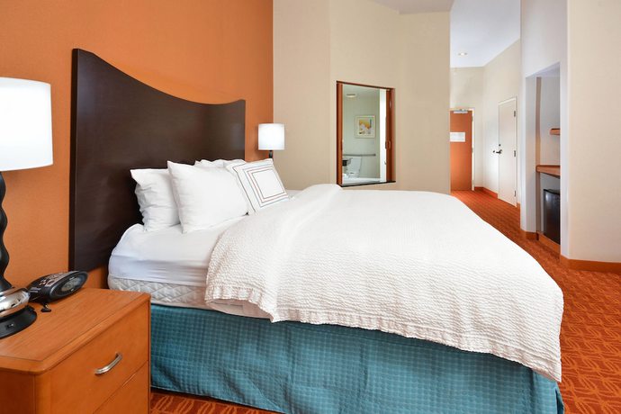 Imagen de la habitación del Hotel Fairfield Inn and Suites By Marriott. Foto 13